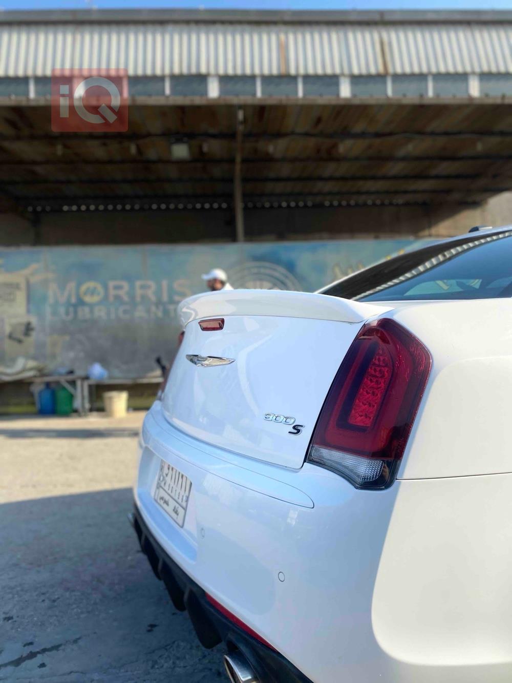 کرایسلەر 300